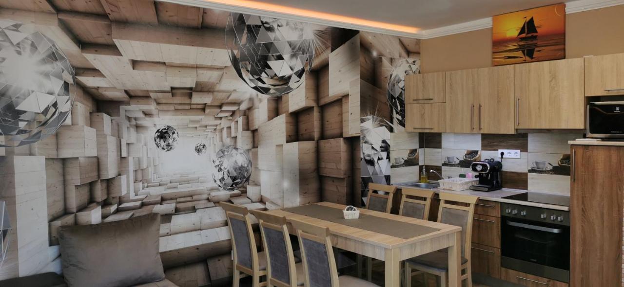 Balaton&Center Wellness Apartman Siófok Exteriör bild