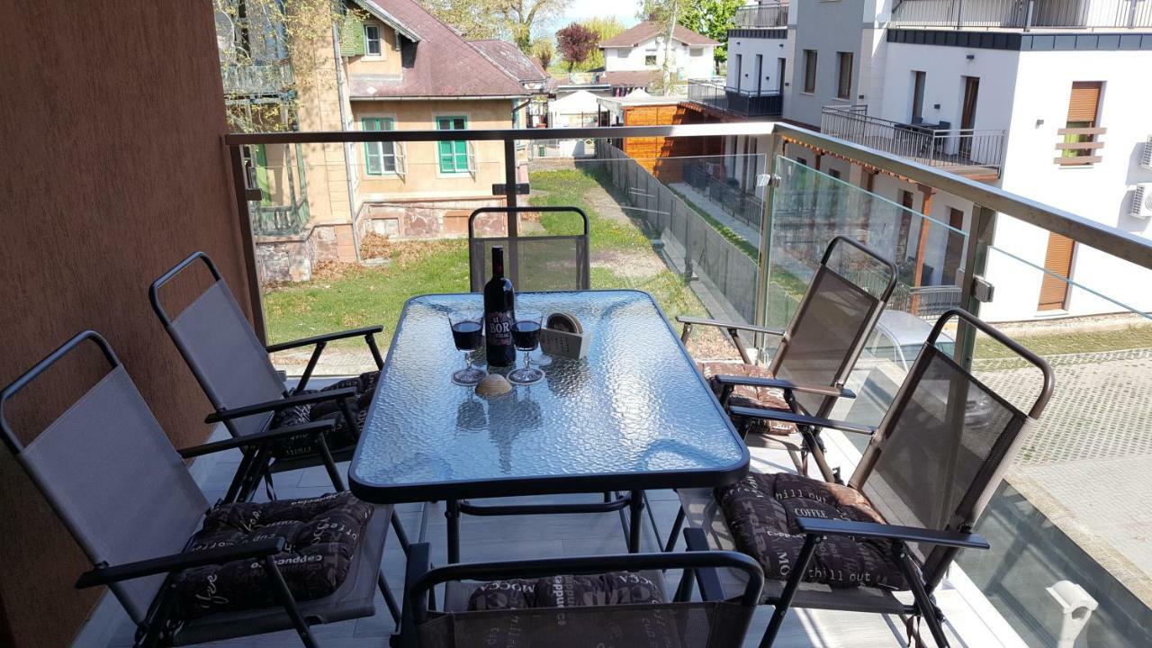 Balaton&Center Wellness Apartman Siófok Exteriör bild
